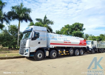 Xe bồn chở xăng 26m3 Chenglong 2024