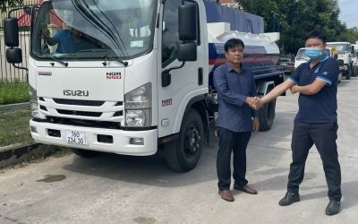 Bàn giao xe isuzu 6 khối về kiên giang cho anh Tuấn