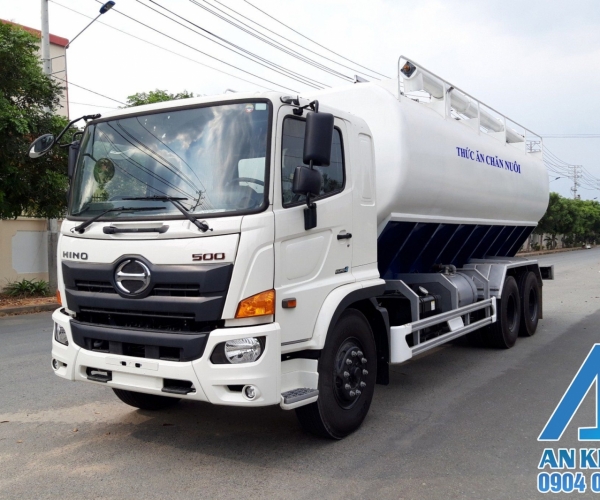 xe bồn cám thổi hino 24 khối
