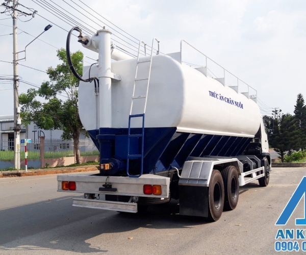 xe bồn thức ăn chăn nuôi 26 khối - Hino FL8JT7A 2022